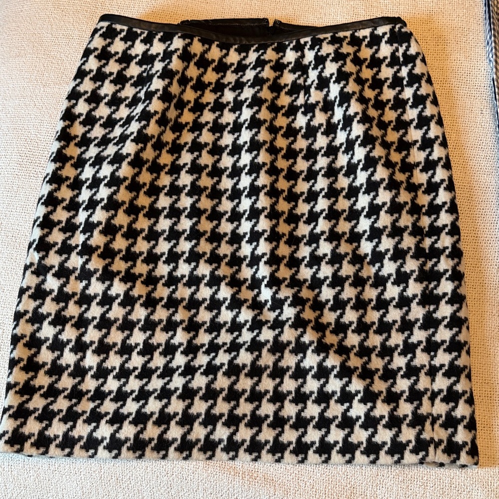 Talbots Black and White Houndstooth Pencil Skirt